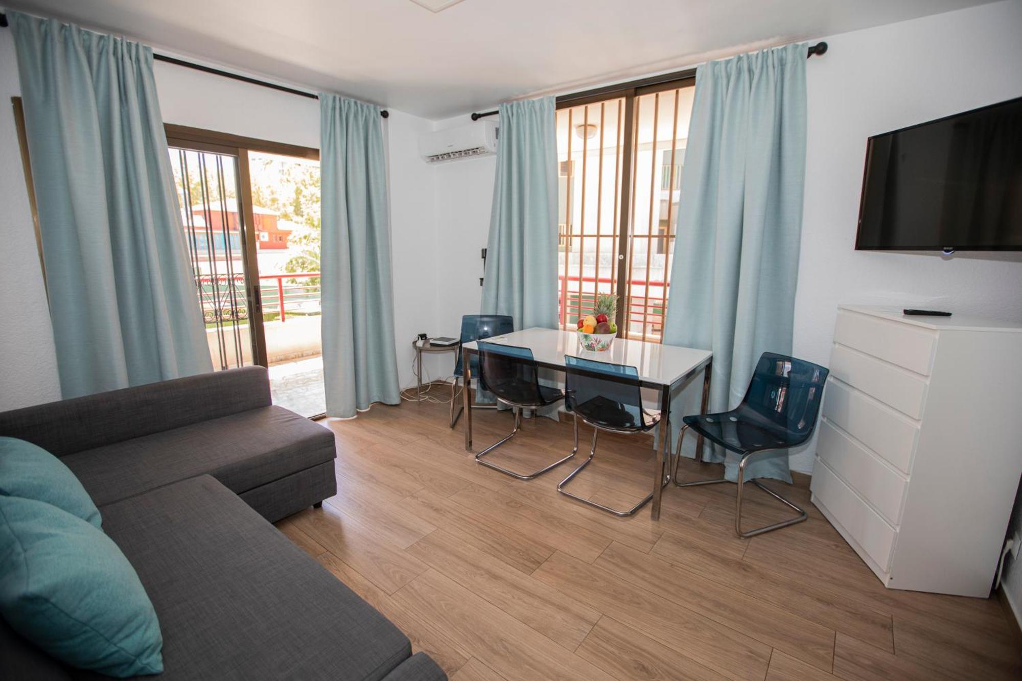 Apartamento Carlos V - 1a Levante Benidorm